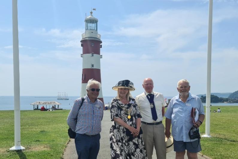 In Bloom judges with the Lord Mayor of Plymouth on Plymouth Hoe 970 x 500